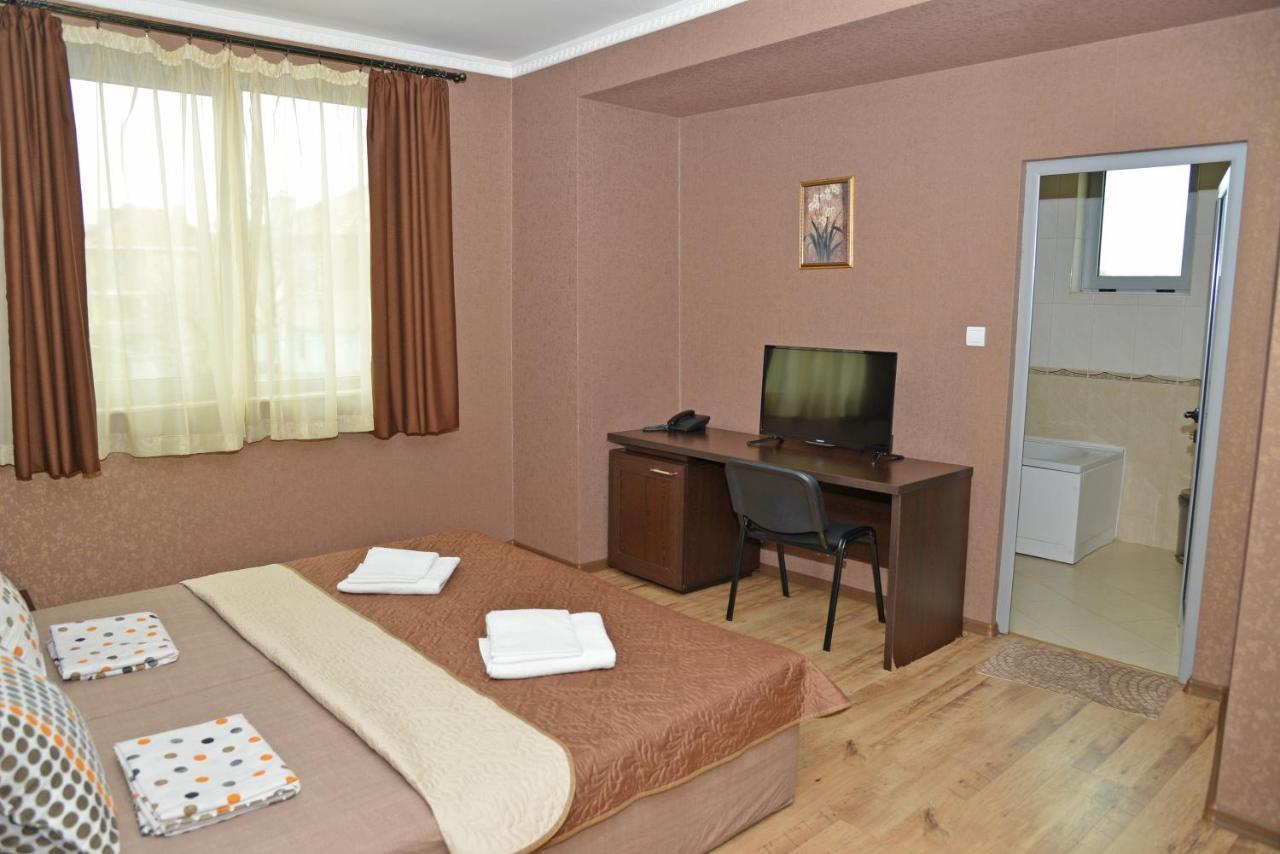 Dream Hotel Sliven Bagian luar foto