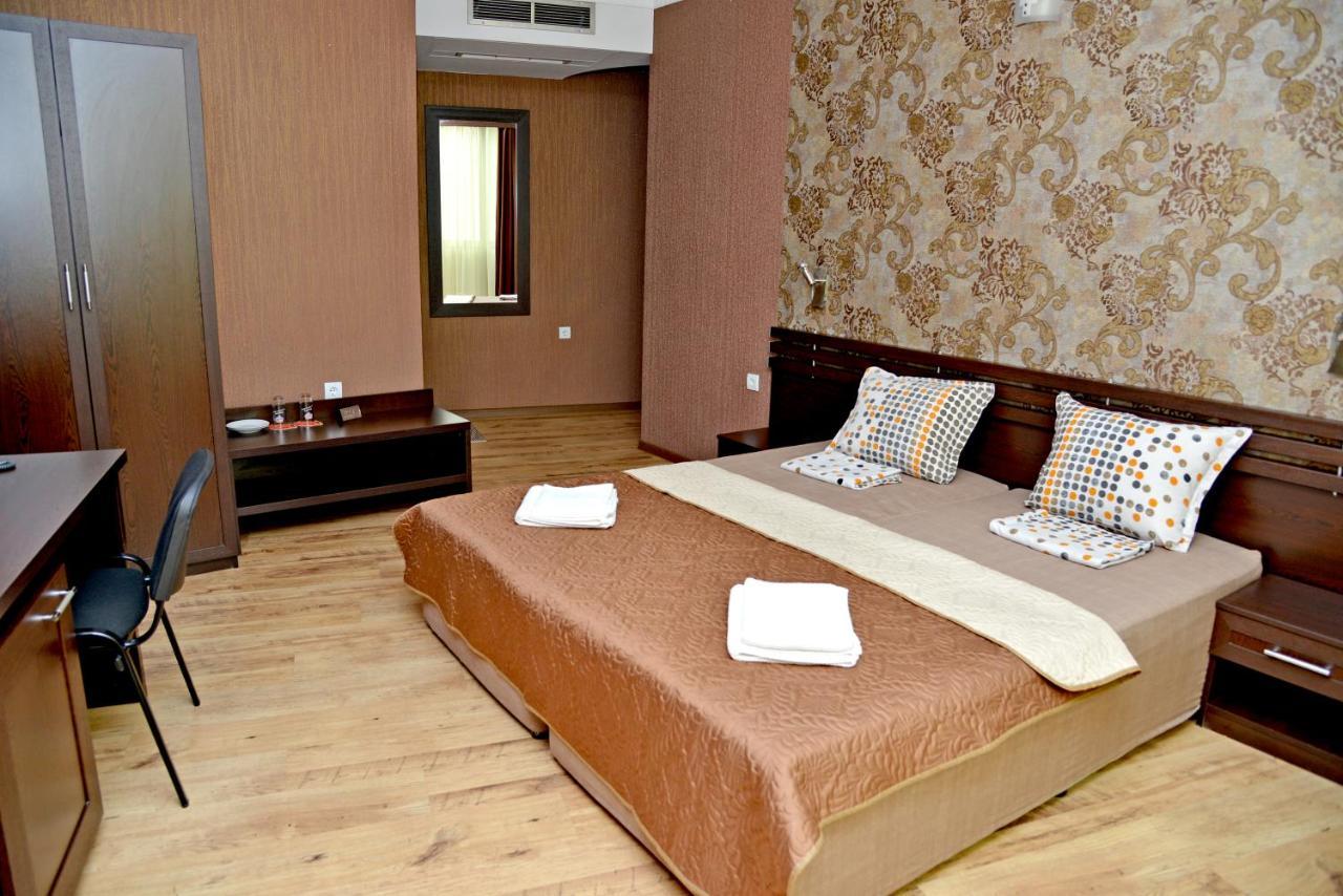 Dream Hotel Sliven Bagian luar foto