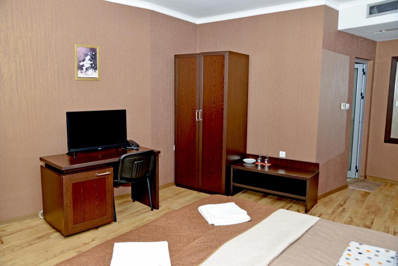 Dream Hotel Sliven Bagian luar foto